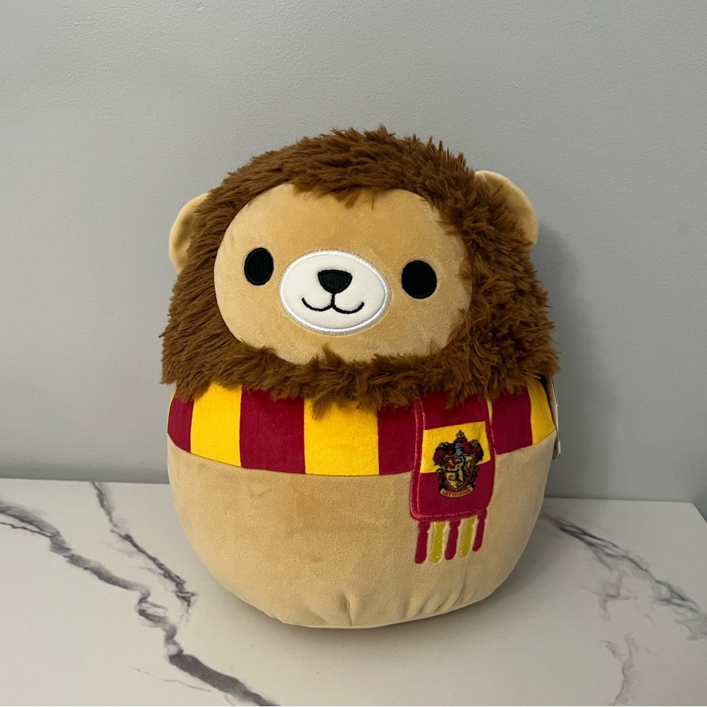 NEW 2023 Harry Potter 8” Squishmallow Gryffindor Lion
